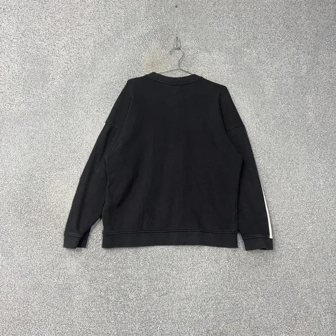 아디다스 불꽃 로고 삼선 오버핏 블랙 맨투맨 M 상품이미지2