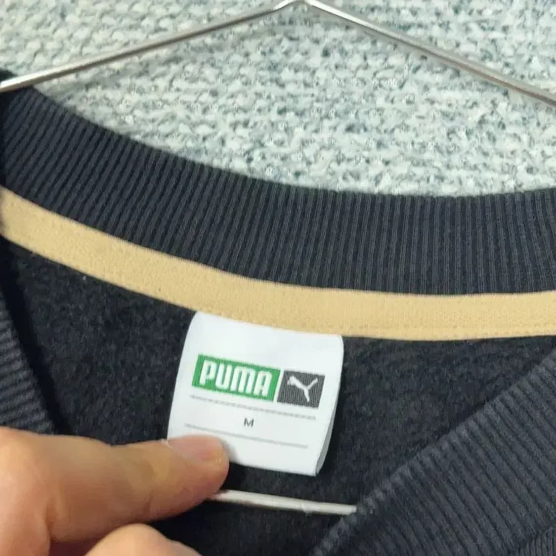 푸마 블랙 심플 로고 오버핏 스웻셔츠 맨투맨 M 상품이미지3