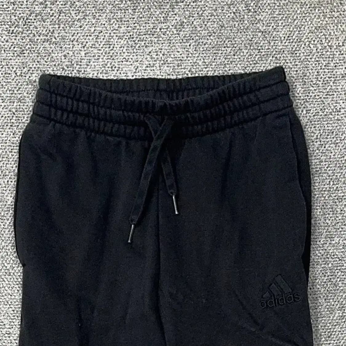 아디다스 프린팅 로고 블랙 조거팬츠 S 상품이미지3