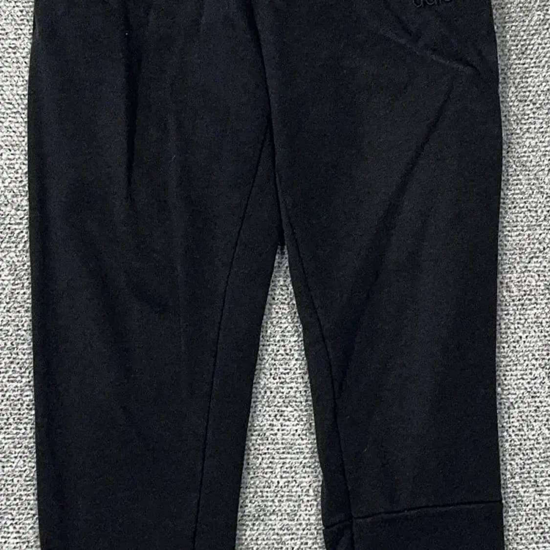 아디다스 프린팅 로고 블랙 조거팬츠 S 상품이미지4