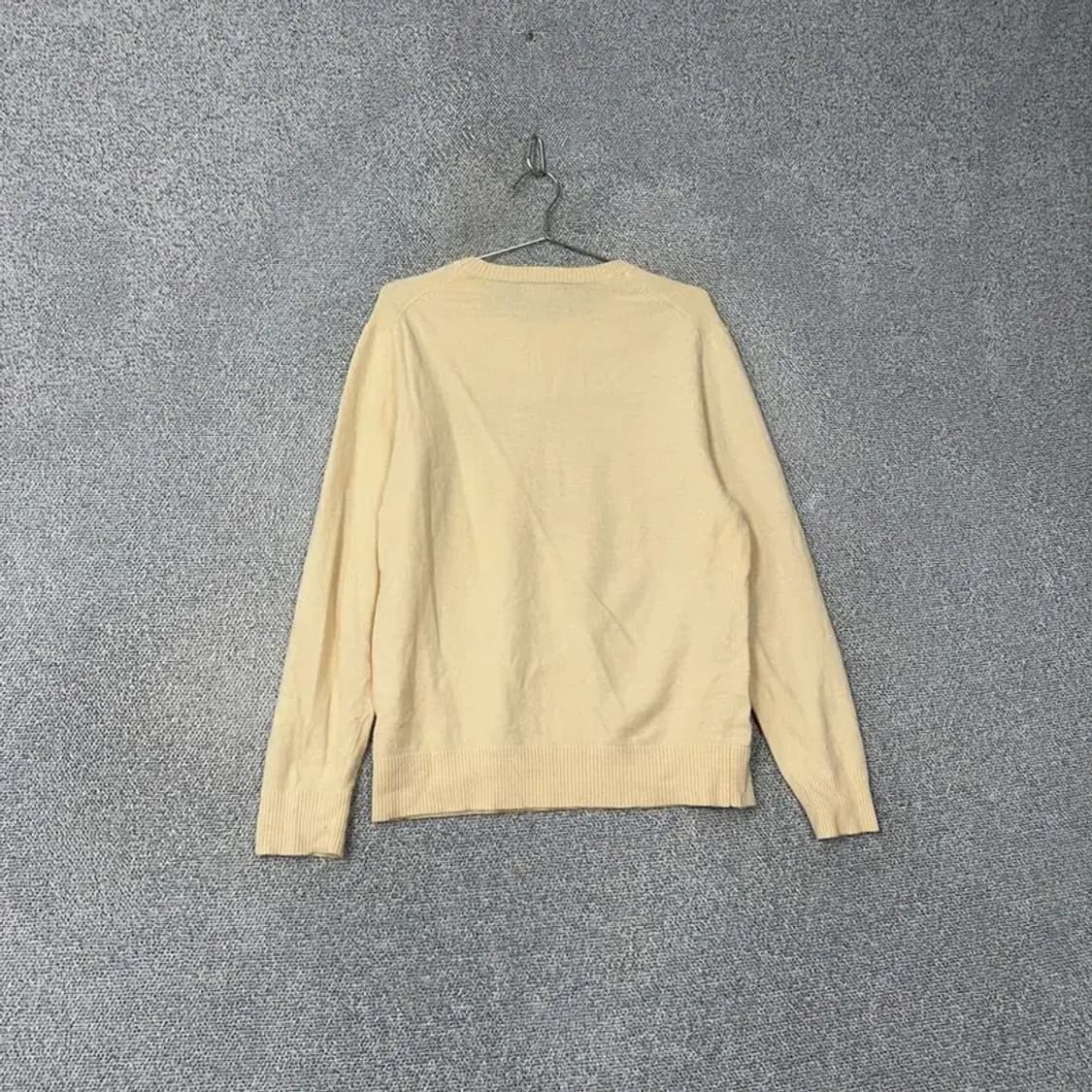 게스 삼각로고 프린팅 베이지 니트 XL 상품이미지2