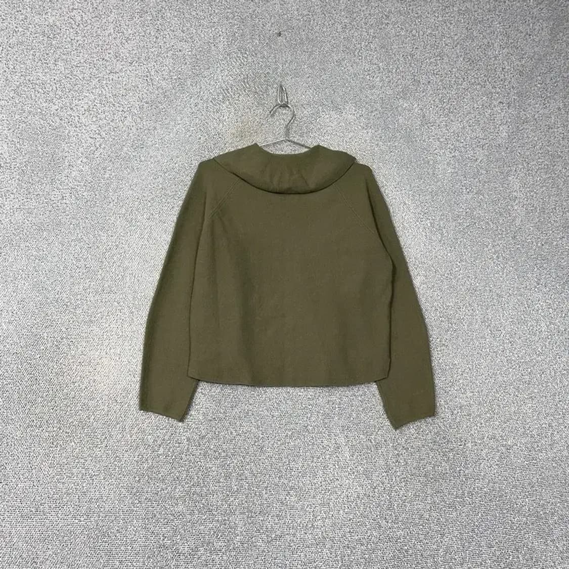 마리끌레르 캐주얼 카키 코튼 카라 니트 FREE 상품이미지2