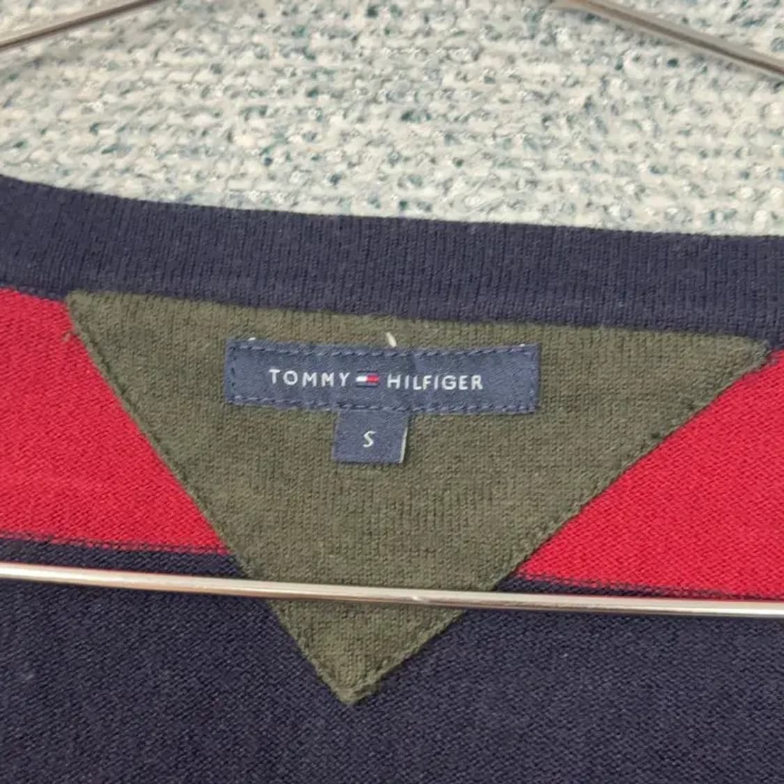 타미힐피거 스트라이프 브이넥 니트 S 상품이미지5