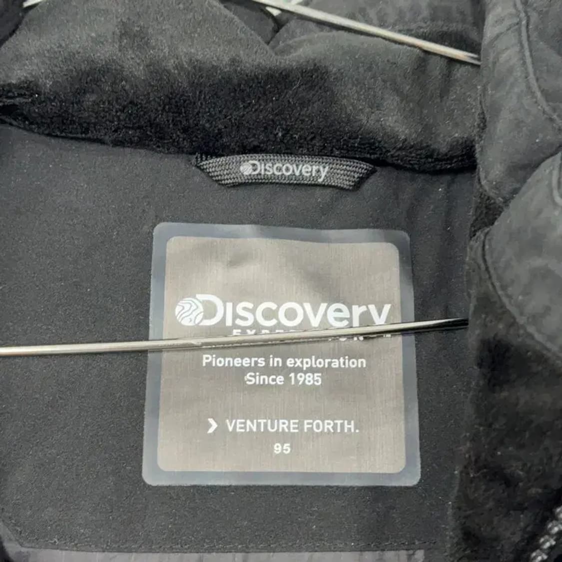 디스커버리 백로고 캐주얼 다운 패딩 95 상품이미지3