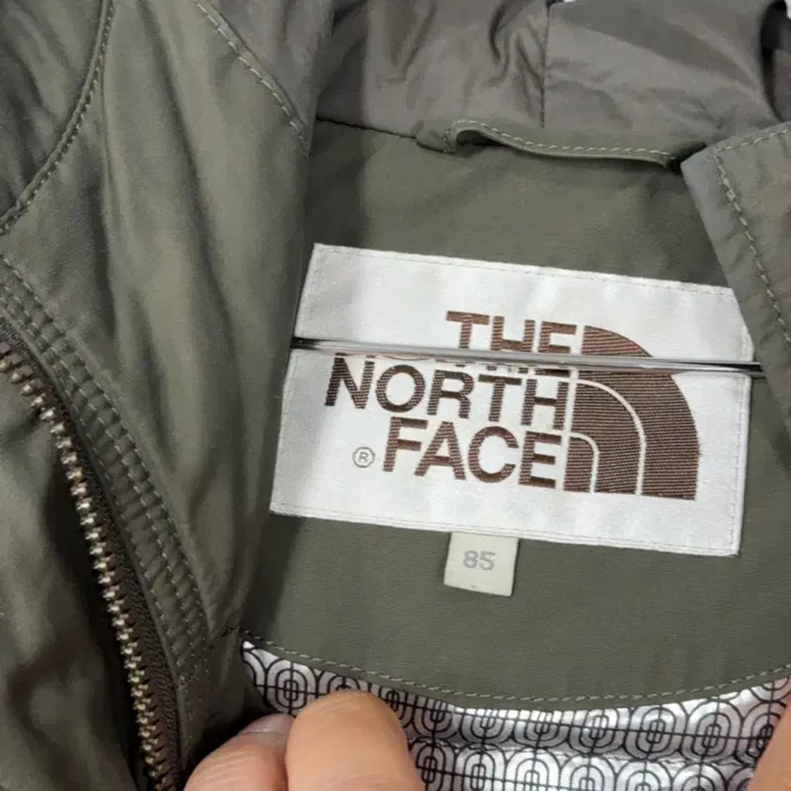노스페이스 카키 거위털 구스다운 여성 빈티지 야상 롱패딩 S 상품이미지5