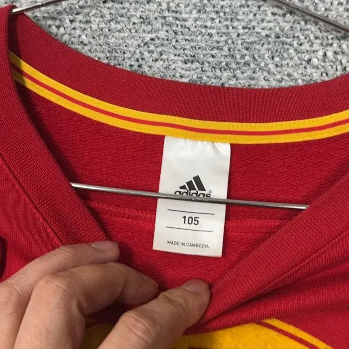아디다스 빈티지 프린팅 레드 오버핏 맨투맨 105 상품이미지3