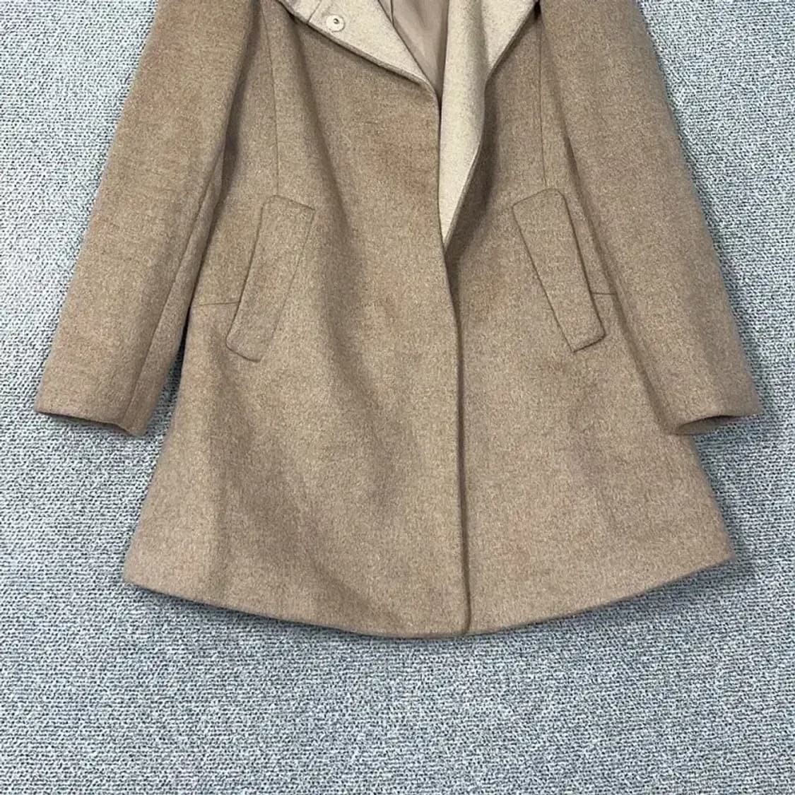 로엠 여성 베이지 울 코트 85-95 상품이미지4