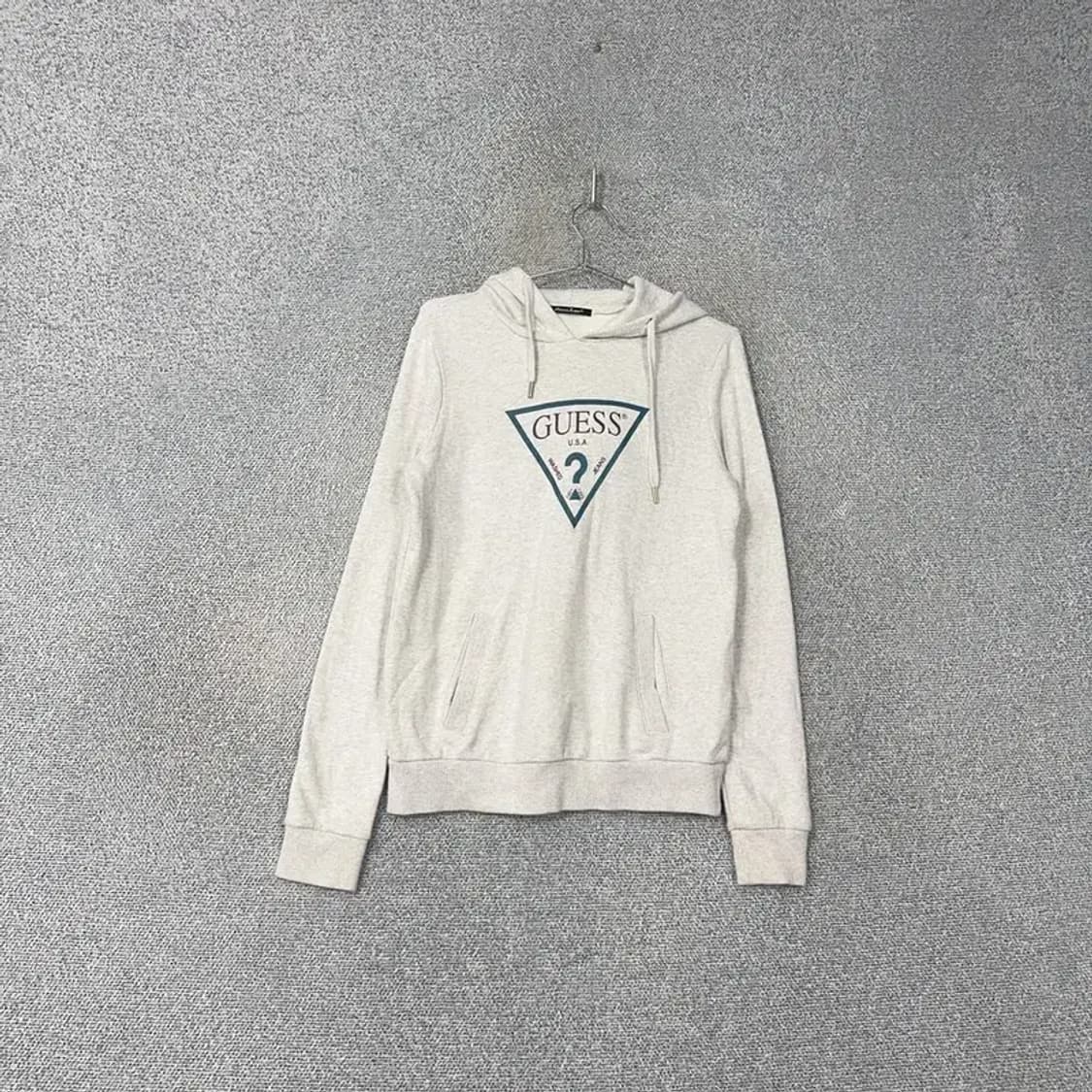 게스 삼각로고 그레이 후드티 S 상품이미지1