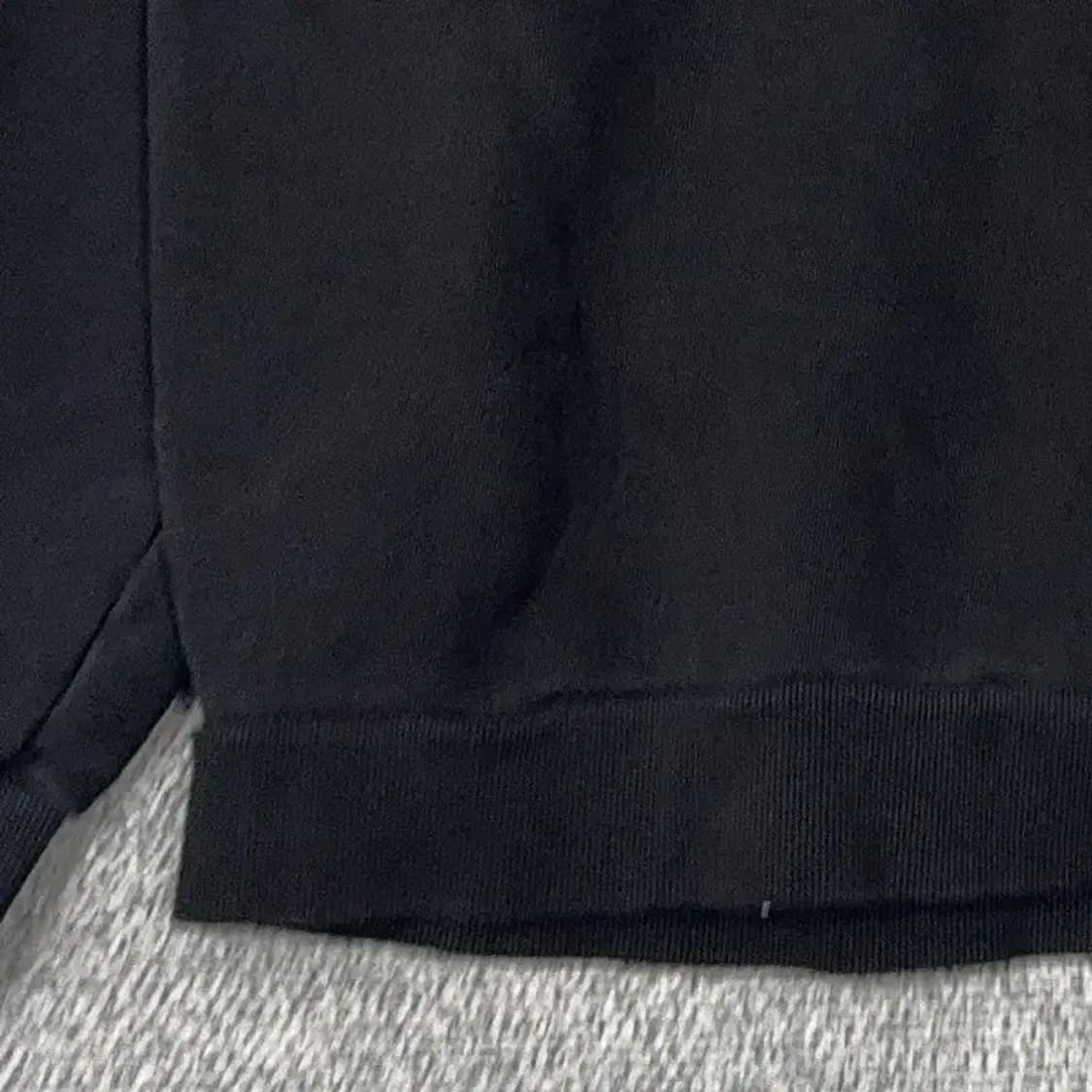 이벳필드 백로고 프린팅 블랙 맨투맨 L 상품이미지4