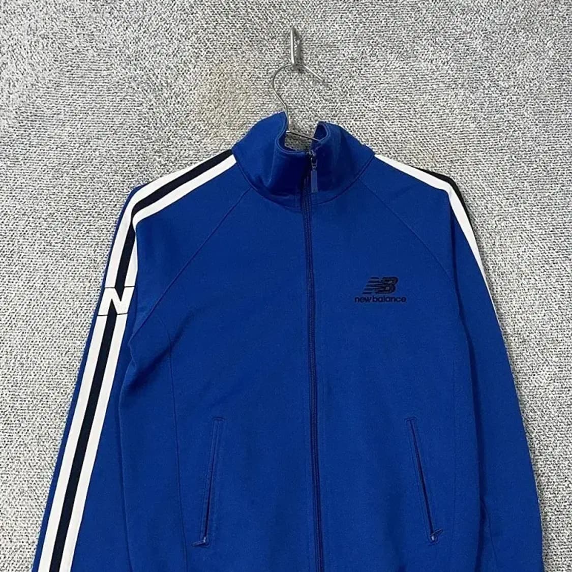 뉴발란스 블루 로고 사이드라인 트랙탑 저지 90 상품이미지3