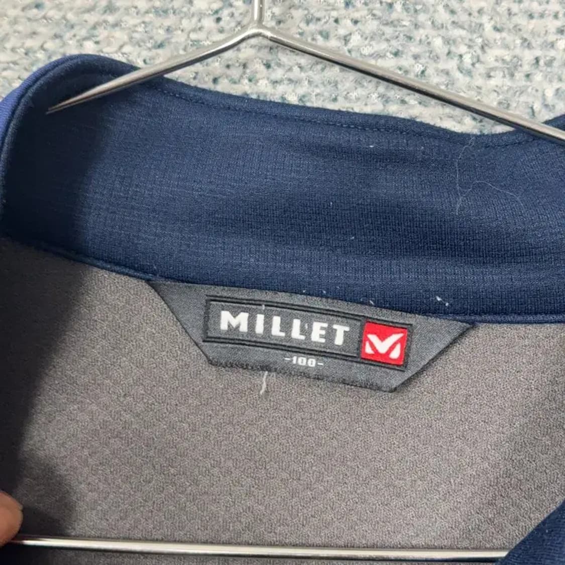 밀레 네이비 로고 기능성 등산 반집업 긴팔티 100 상품이미지3