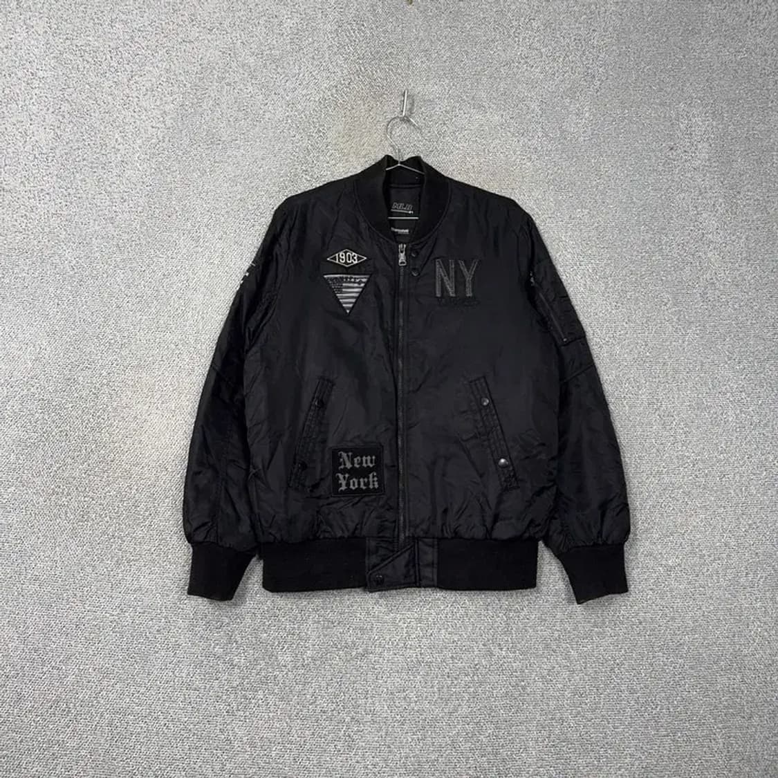 MLB 뉴욕양키즈 신슐에이트 블랙 MA-1 100 상품이미지1