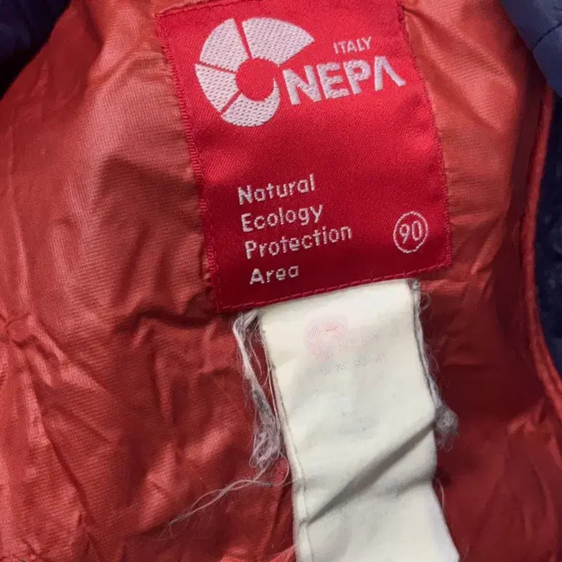 네파 로고 구스다운 네이비 경량 패딩 90 상품이미지5