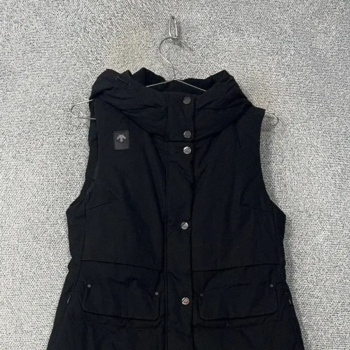 데상트 여성 로고 블랙 롱 패딩 조끼 S 상품이미지3