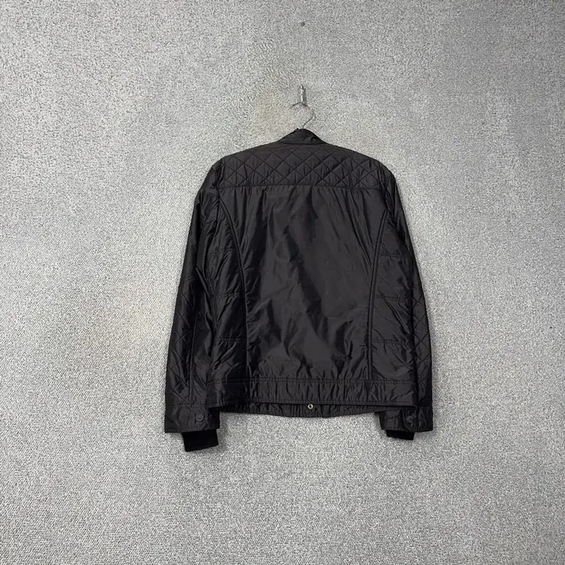 게스 남성 퀄팅 블랙 자켓 105 상품이미지2