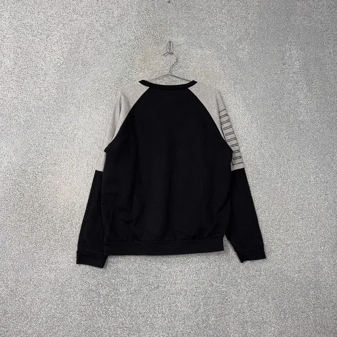 푸마 로고 블랙 맨투맨 XXL 상품이미지2