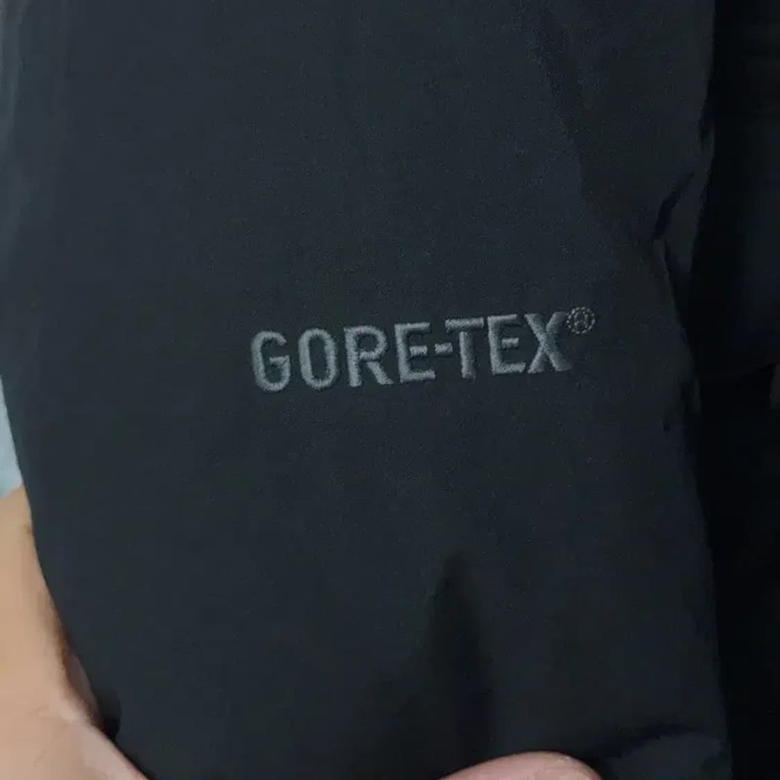 블랙야크 고어텍스 블랙 라쿤퍼 패딩 85 상품이미지5