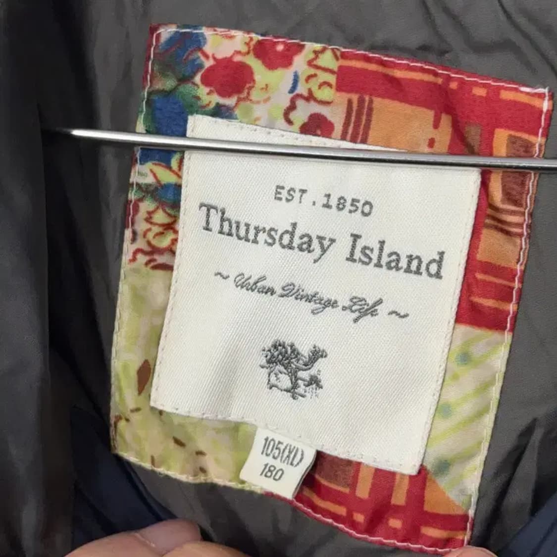 써스데이아일랜드 패치로고 네이비 패딩 조끼 105 상품이미지5