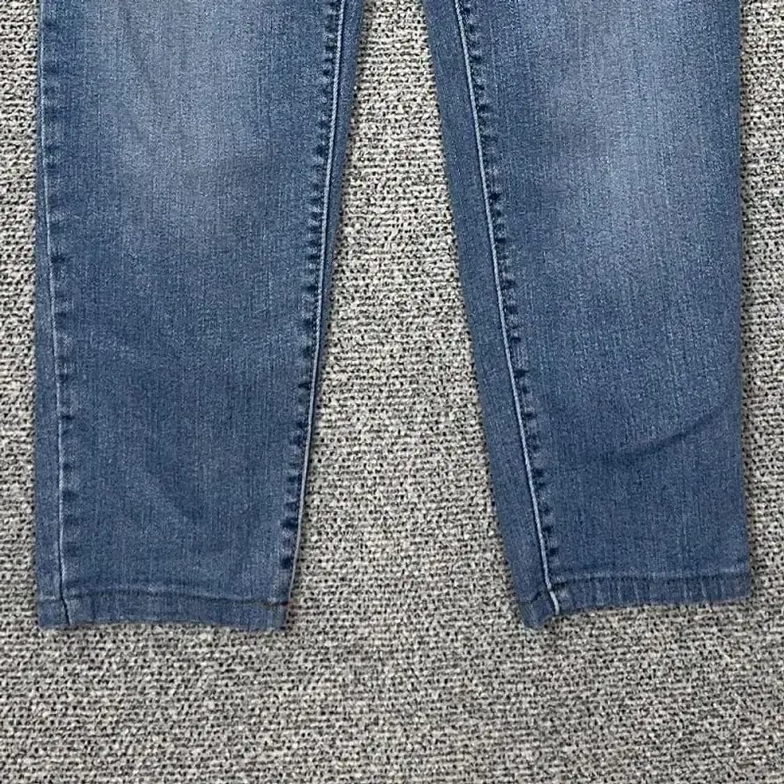 리바이스 여성 캐주얼 배기핏 연청바지 W25 L30 상품이미지5