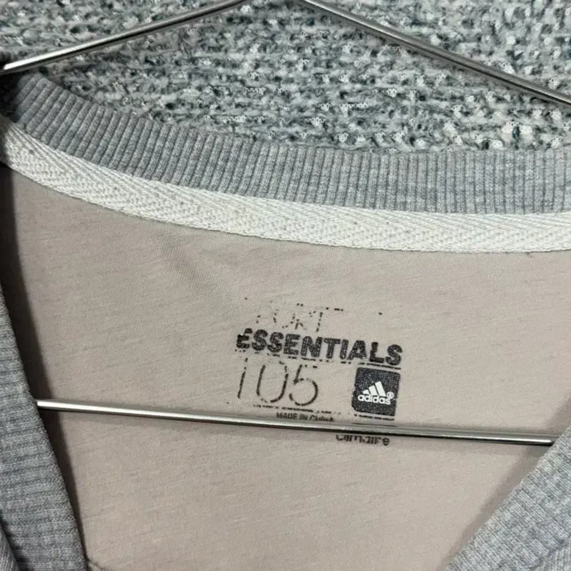 언더아머 라이트 그레이 맨투맨 105 상품이미지3