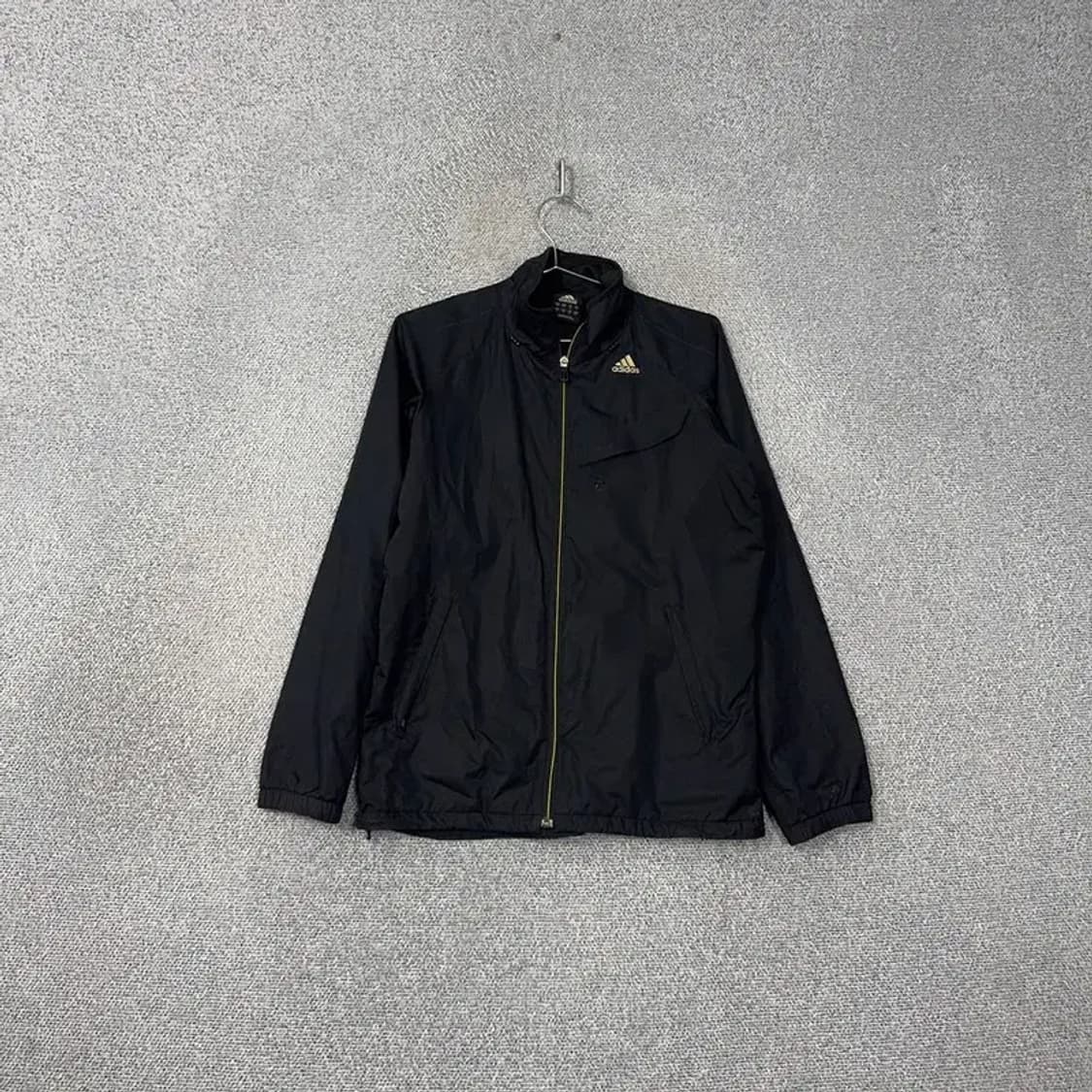 아디다스 검금 로고 바람막이 M 상품이미지1