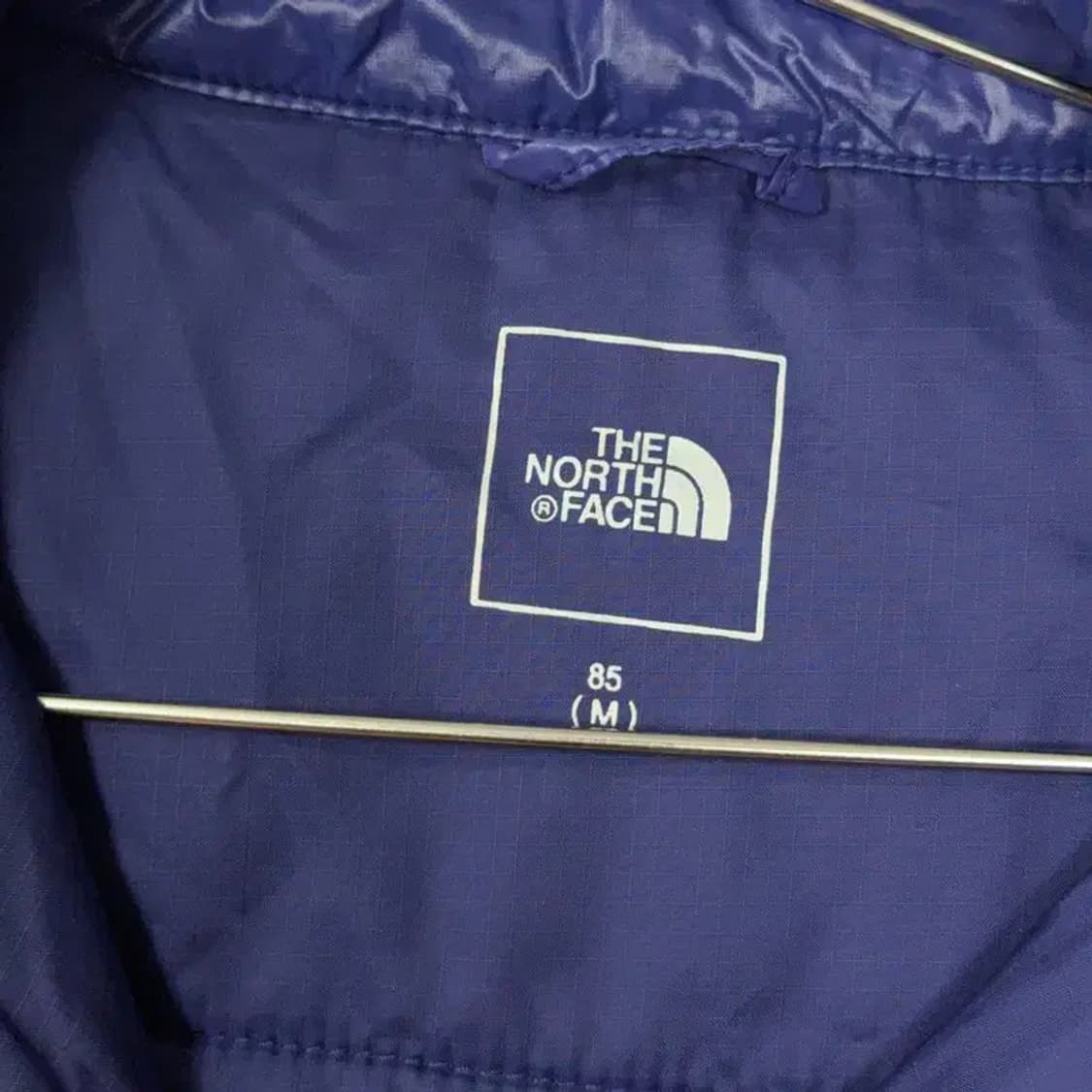 노스페이스 네이비 로고 여성 경량 패딩 M 상품이미지3