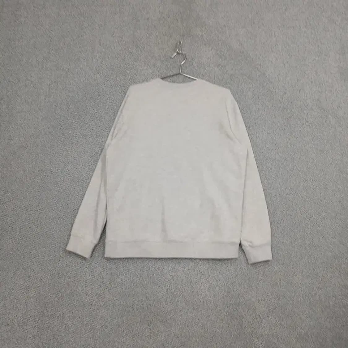 게스 삼각로고 라이트 그레이 맨투맨 XL 상품이미지2