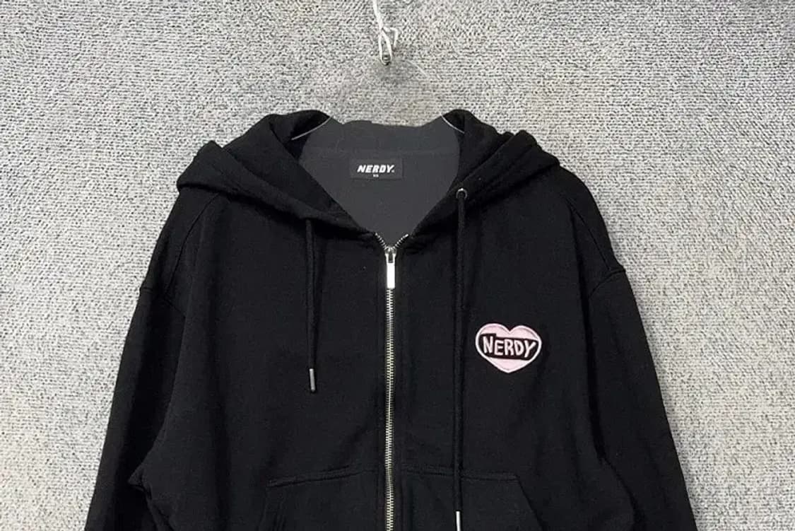 널디 블랙 로고 크롭 후드 집업 XS 상품이미지3