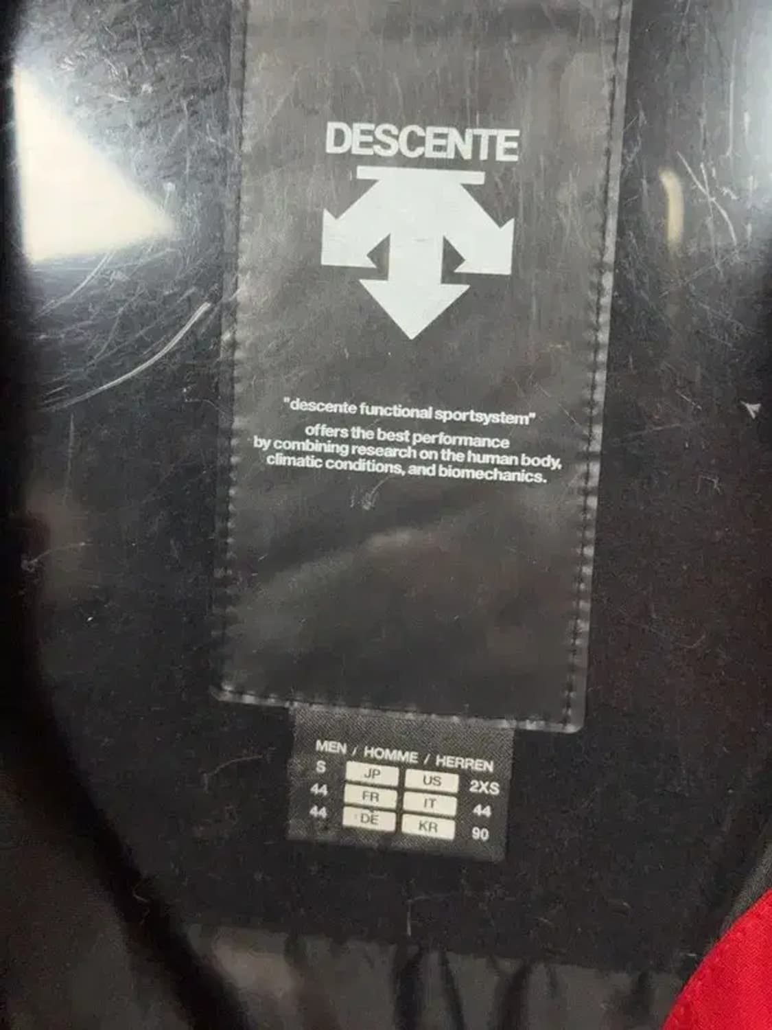 데상트 레드 패치 빈티지 패딩 S 상품이미지7