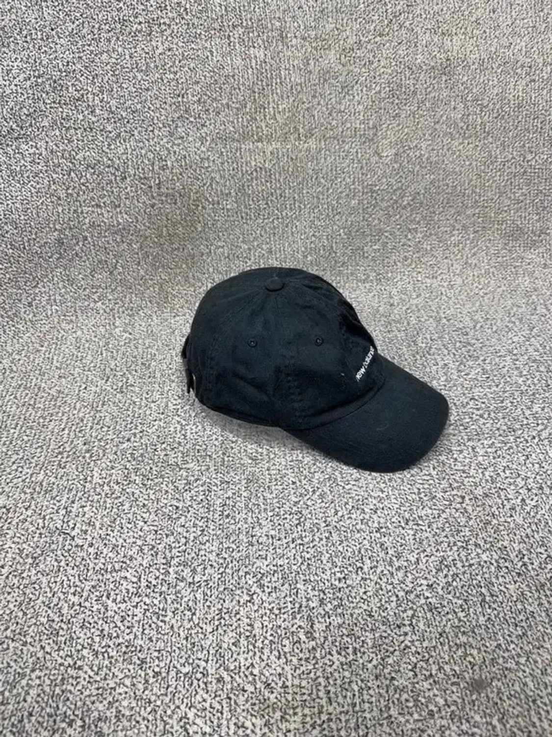 뉴발란스 블랙 로고 볼캡 F 상품이미지4