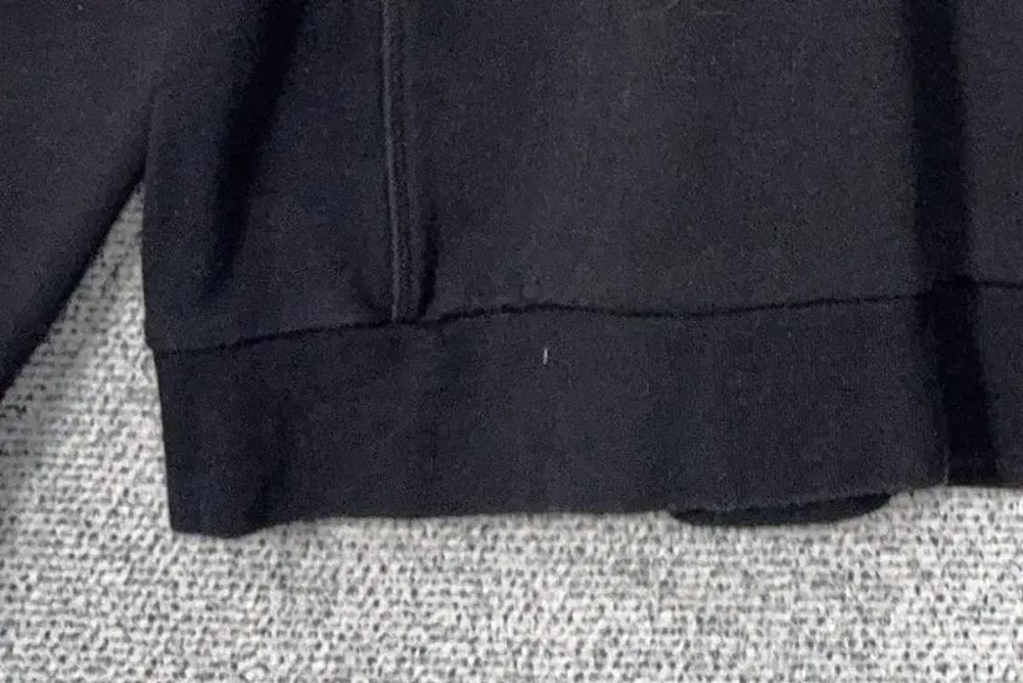 디스커버리 그레이 로고 맨투맨 110 상품이미지6