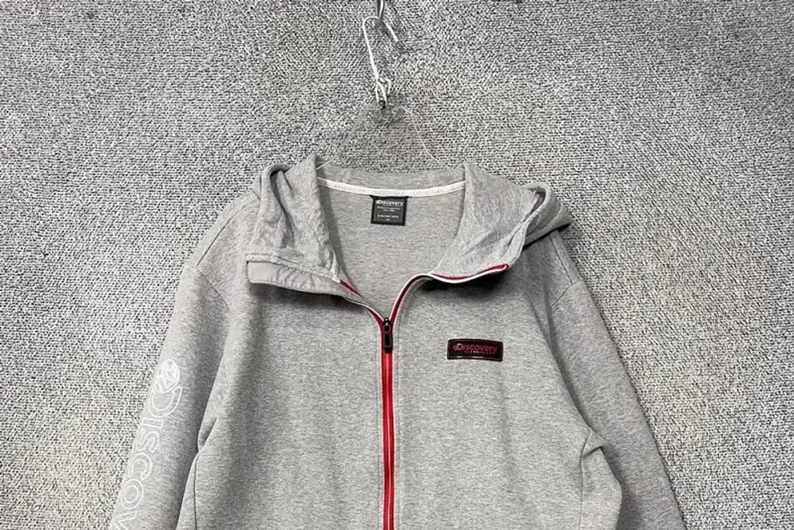 디스커버리 라이트 그레이 로고 후드 집업 110 상품이미지3