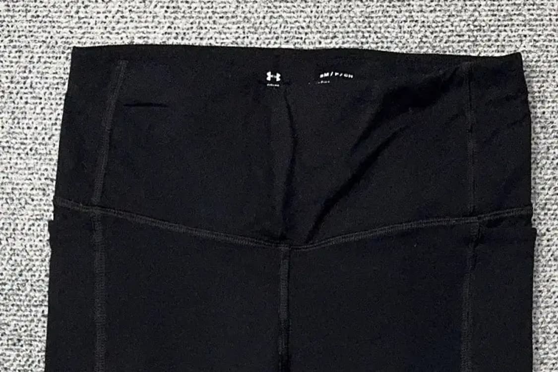 언더아머 블랙 레깅스 SM/P/CH 상품이미지3