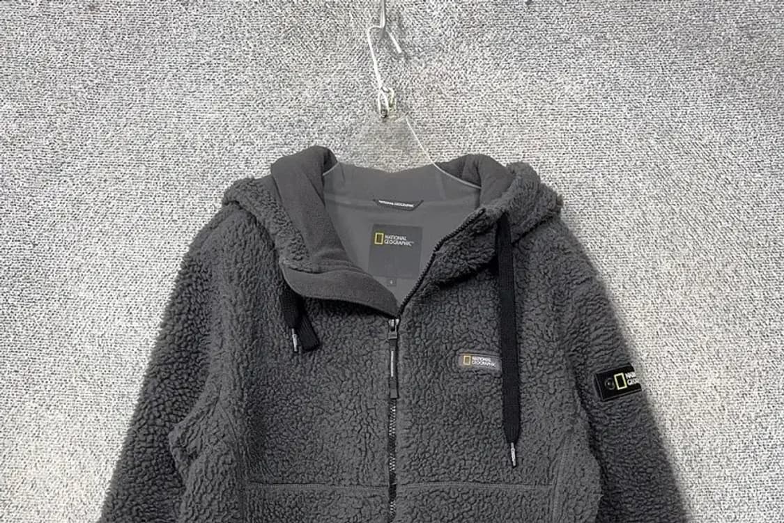 내셔널지오그래픽 그레이 로고 양털 뽀글이 후리스 S 상품이미지3