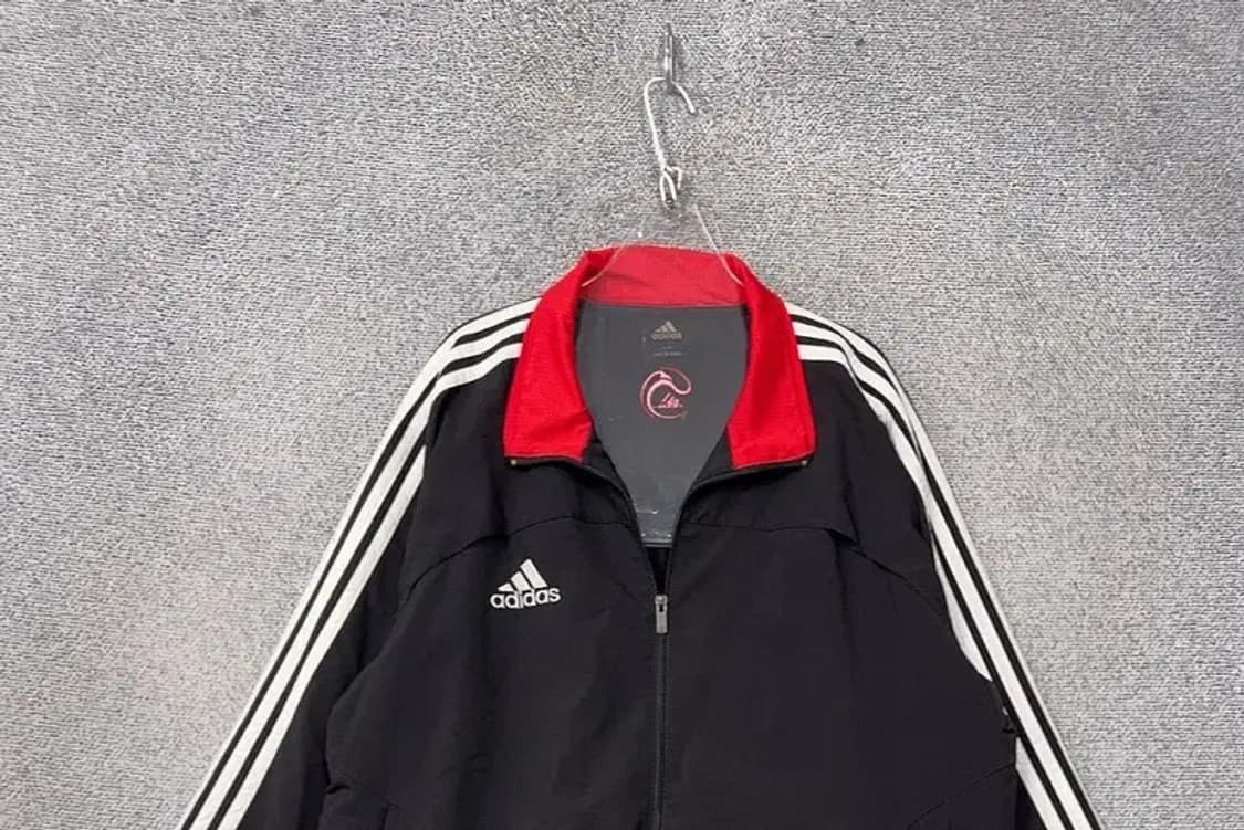 아디다스 블랙 로고 삼선 바람막이 110 상품이미지3