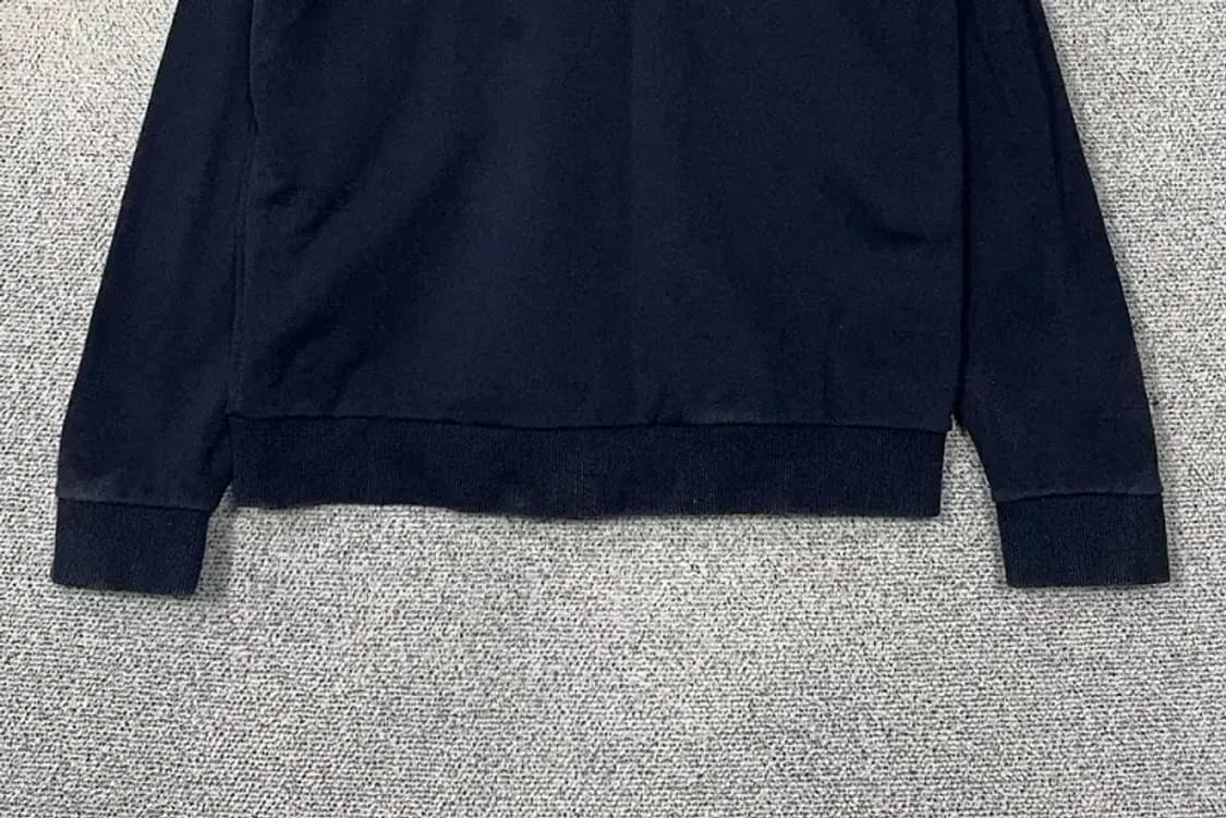 게스 프린팅 네이비 맨투맨 XL 상품이미지4