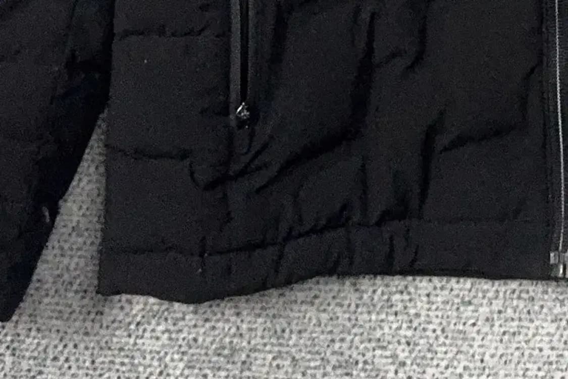 K2 블랙 큐브 퀄팅 로고 덕다운 경량 패딩 95 상품이미지6