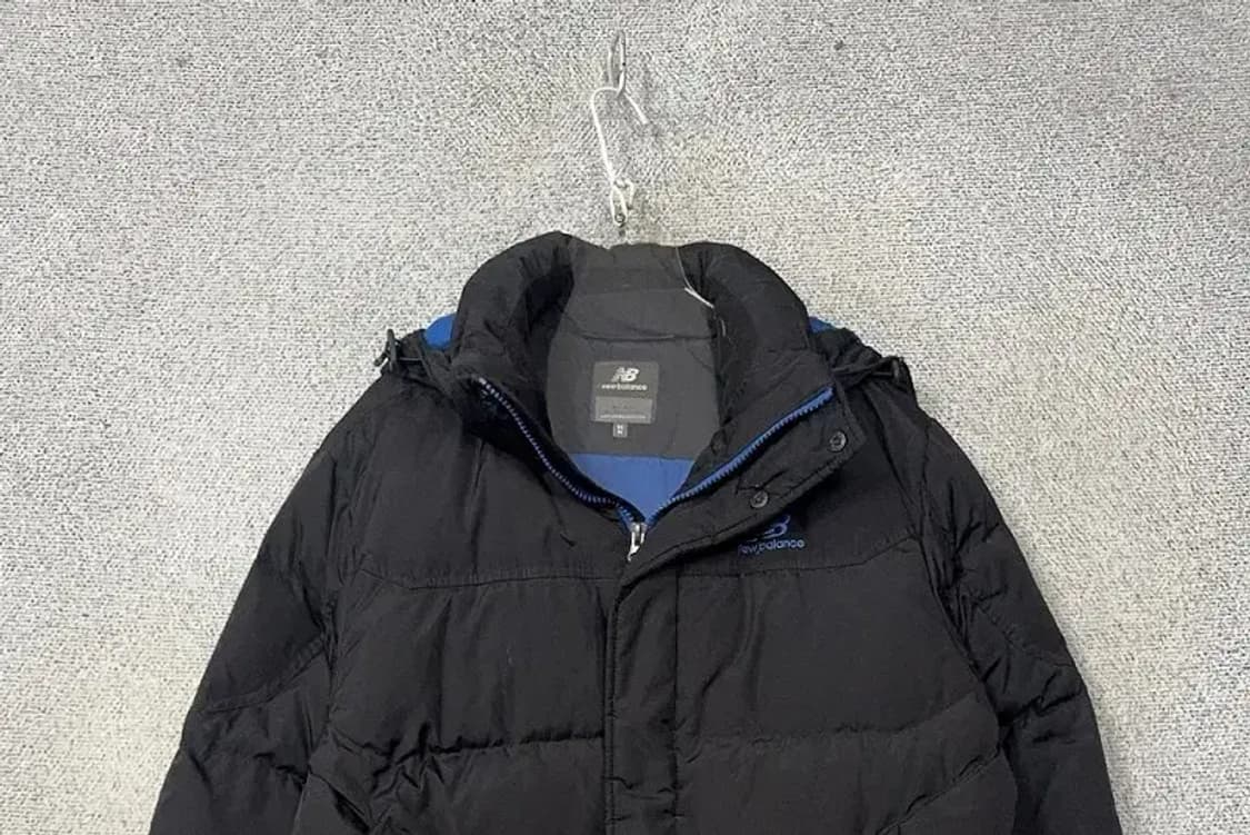뉴발란스 블랙 로고 다운 패딩 M 상품이미지3