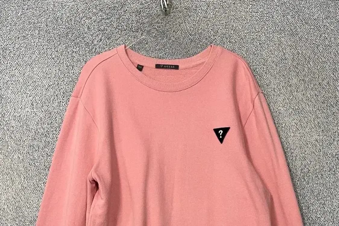 게스 라이트 핑크 맨투맨 L 상품이미지3