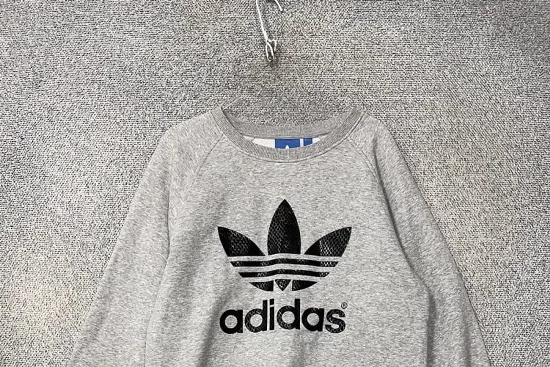 아디다스 프린팅 라이트 그레이 맨투맨 L 상품이미지3