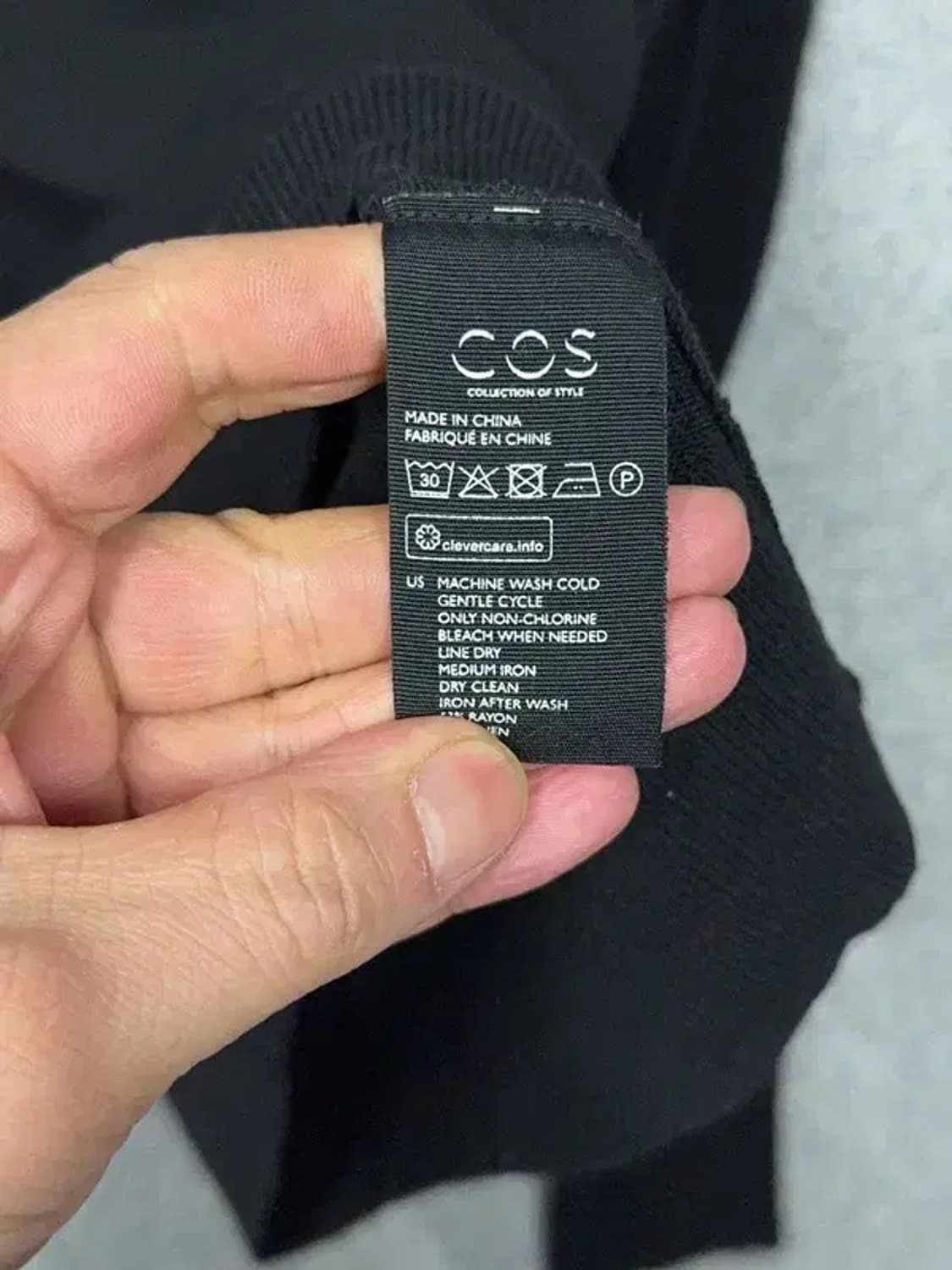 코스 블랙 레이온 니트 XS 상품이미지8