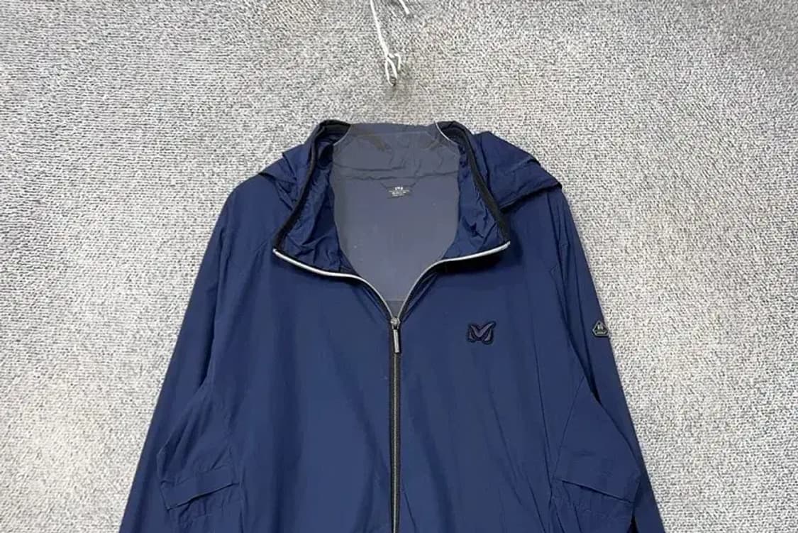 밀레 네이비 로고 기능성 바람막이 95S 상품이미지3