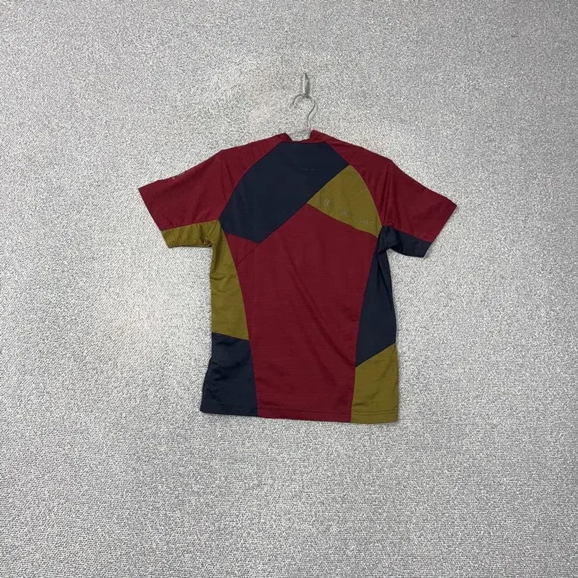 블랙야크 로고 기능성 반집업 반팔티 95 상품이미지2