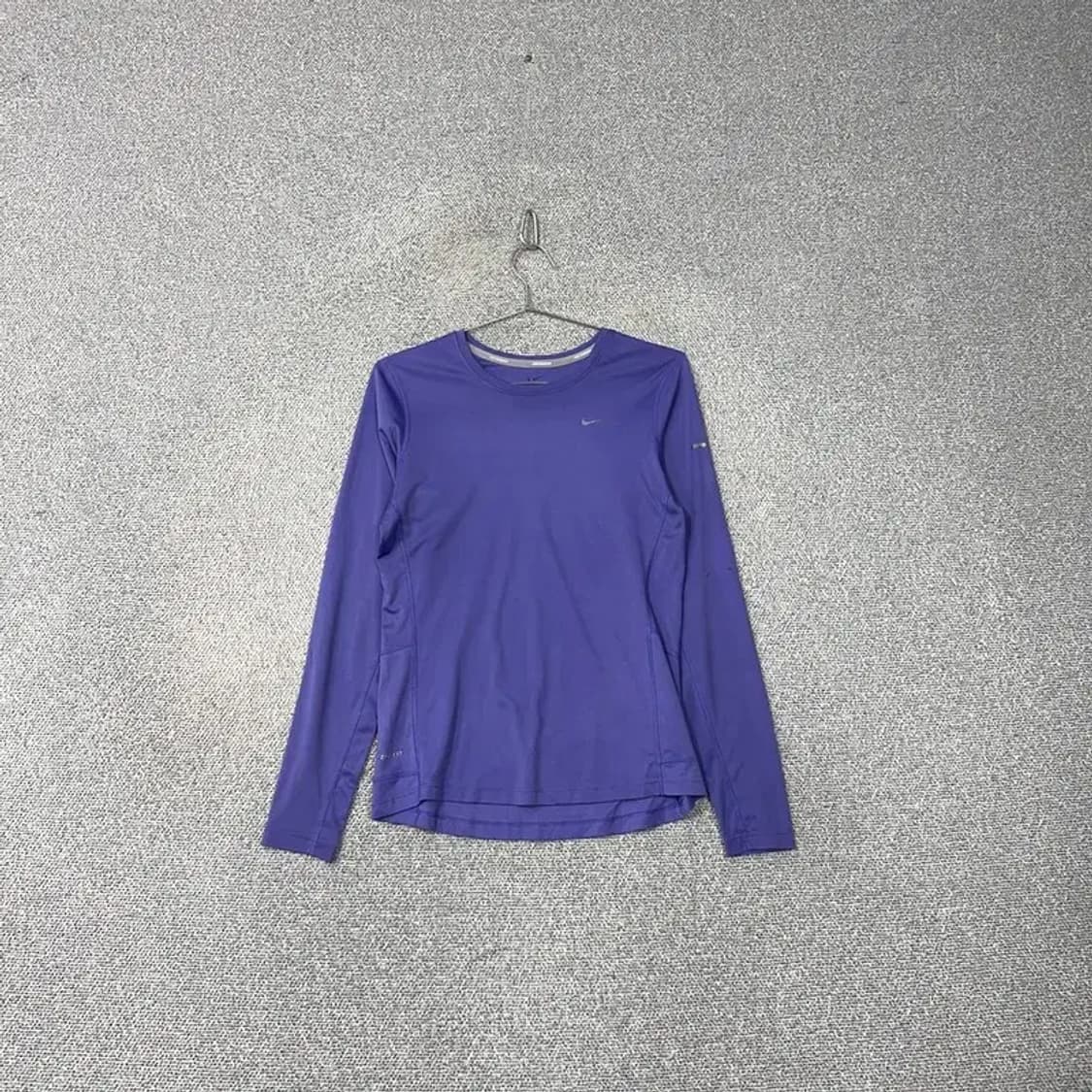 나이키 드라이핏 퍼플 기능성 긴팔티 M 상품이미지1