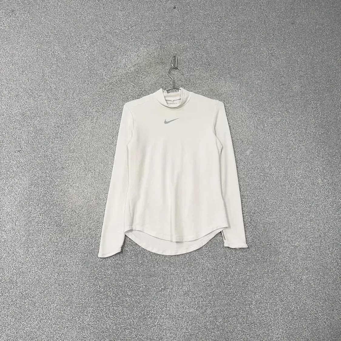 나이키 골프 센터로고 화이트 기능성 긴팔티 M 상품이미지1