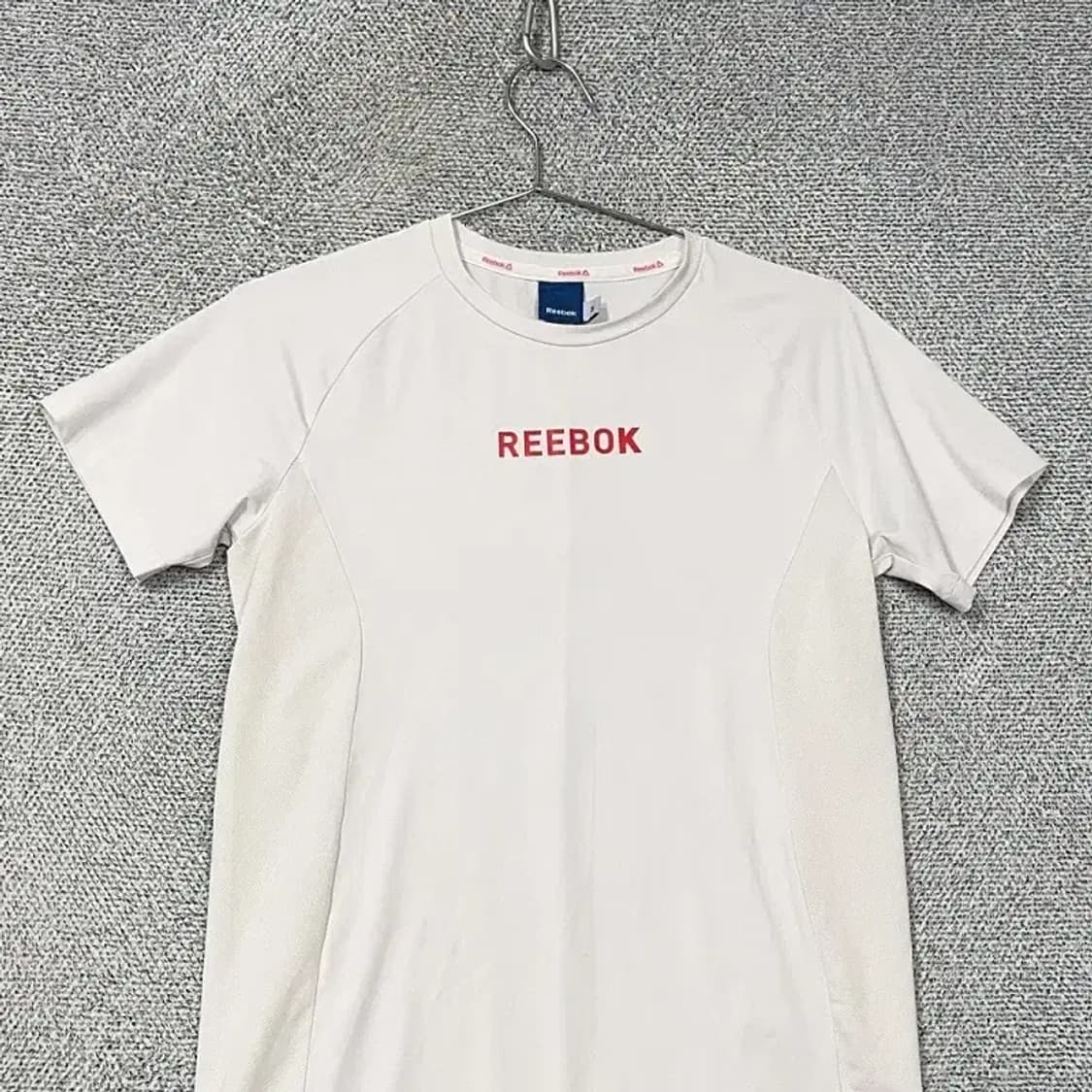리복 프린팅 화이트 기능성 반팔티 M 상품이미지3