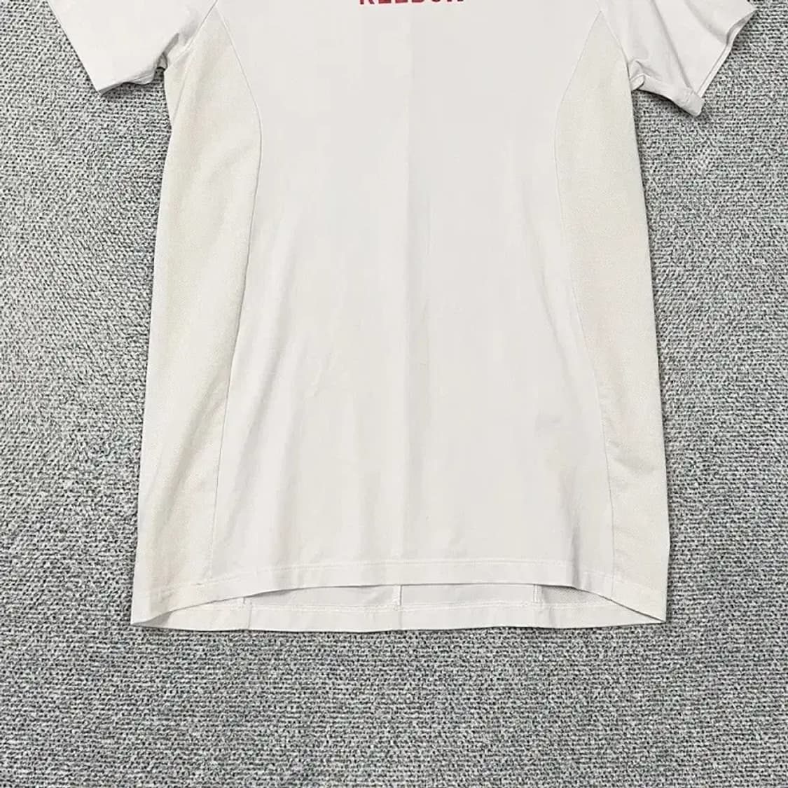 리복 프린팅 화이트 기능성 반팔티 M 상품이미지4