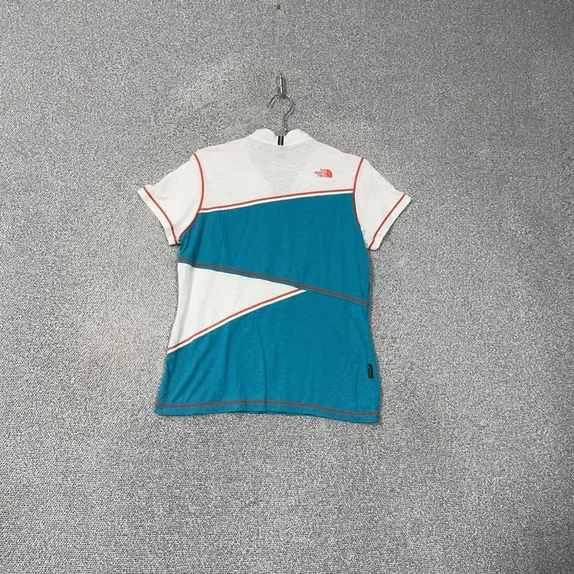 노스페이스 여성 기능성 반집업 반팔티 100 상품이미지2
