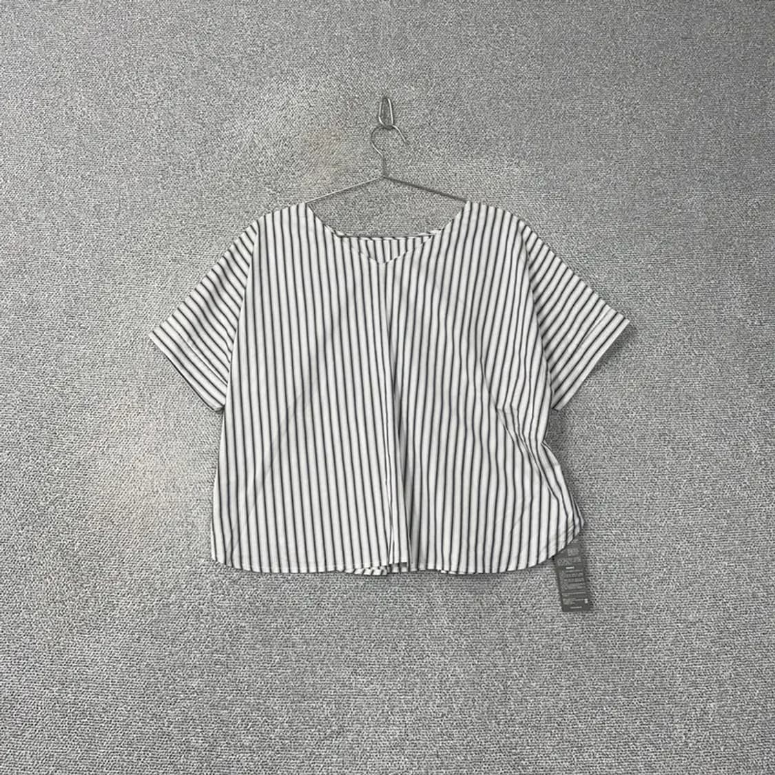[새상품]에잇세컨즈 스트라이프 브이넥 블라우스 반팔 S 상품이미지1