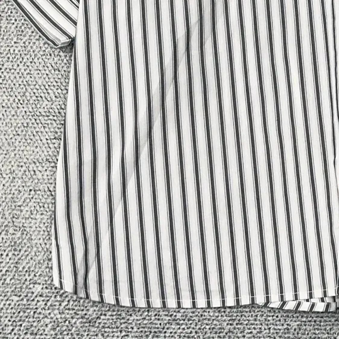 [새상품]에잇세컨즈 스트라이프 브이넥 블라우스 반팔 S 상품이미지5